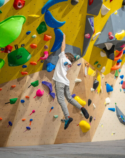 Un nouveau fronton d’escalade pour Cusset